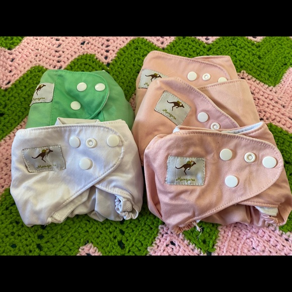 Momgaroo Bundle: Covers, Fitted Diapers, & Inserts - Picture 2 of 9